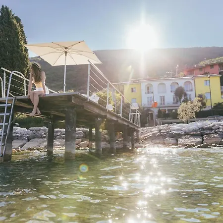 Orione - Front Hotel Brenzone sul Garda