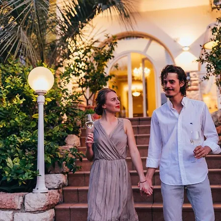 Orione - Front 3* Brenzone sul Garda