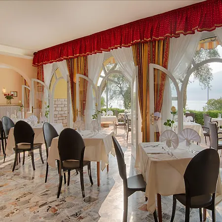 Orione - Front Hotel Brenzone sul Garda