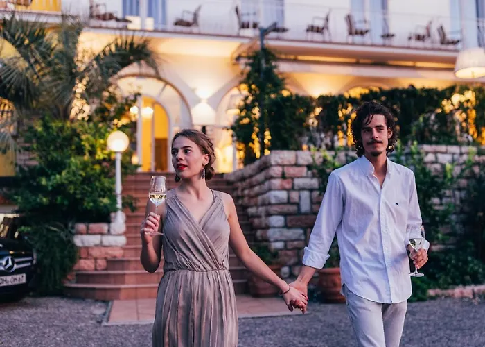 Orione - Front Отель