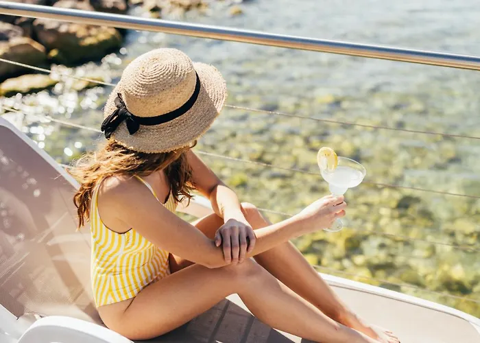 Отель Orione - Front Бренцоне-суль-Гарда