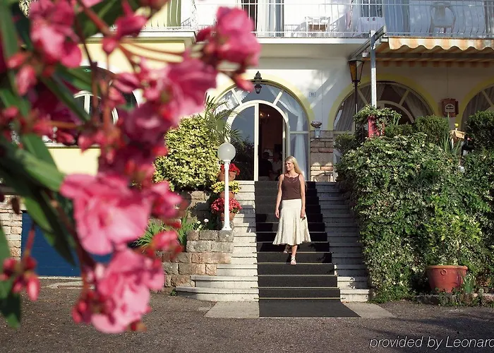 Orione - Front Отель Бренцоне-суль-Гарда